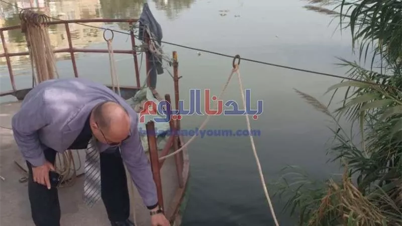 إيقاف معديتان لعدم توافر وسائل الأمان والسلامة بهما في البحيرة