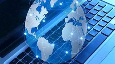 القبض على شخص لترويجه سلع مجهولة المصدر عبر الإنترنت بالقليوبية