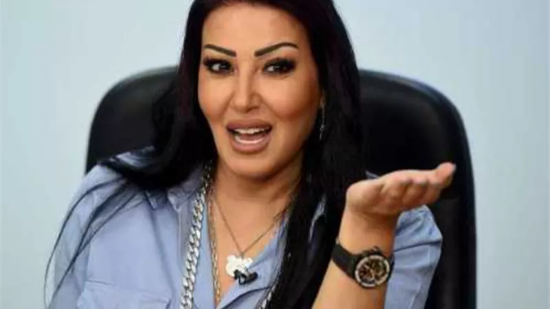 سمية الخشاب: نعم أوافق على تقديم شخصية فتاة 
