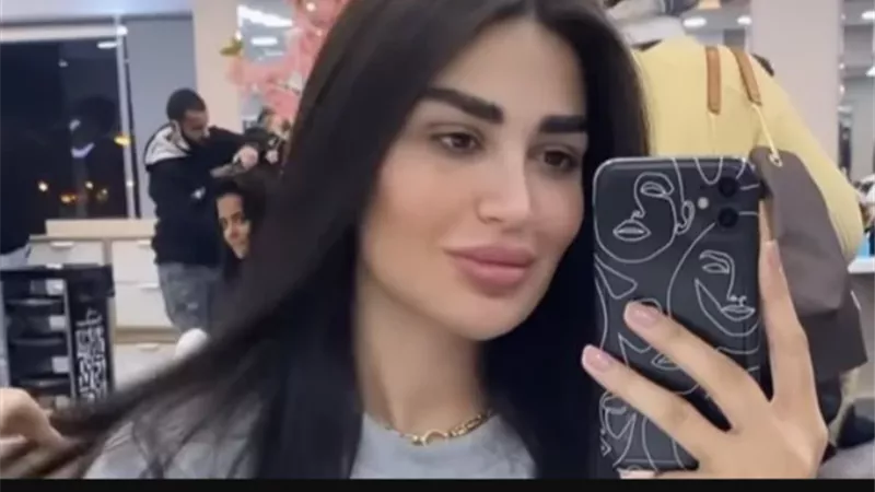 في صالون التجميل.. سارة نخلة تخطف الأنظار في أحدث ظهور لها
