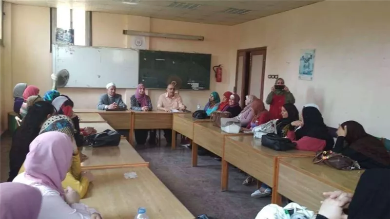 ندوة لمناهضة العنف ضد المرأة في مجلس مدينة بنها