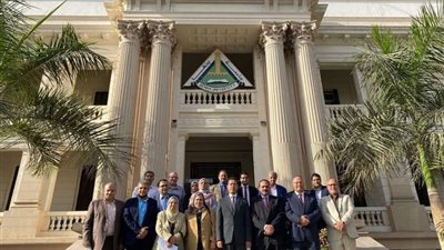 رئيس جامعة بنها يشدد على الإلتزام بالإجراءات الإحترازية خلال أعمال الامتحانات