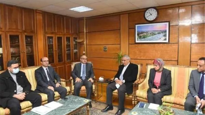 جامعة أسيوط تفتتح فرع جديد لمتابعة الأعمال البحثية