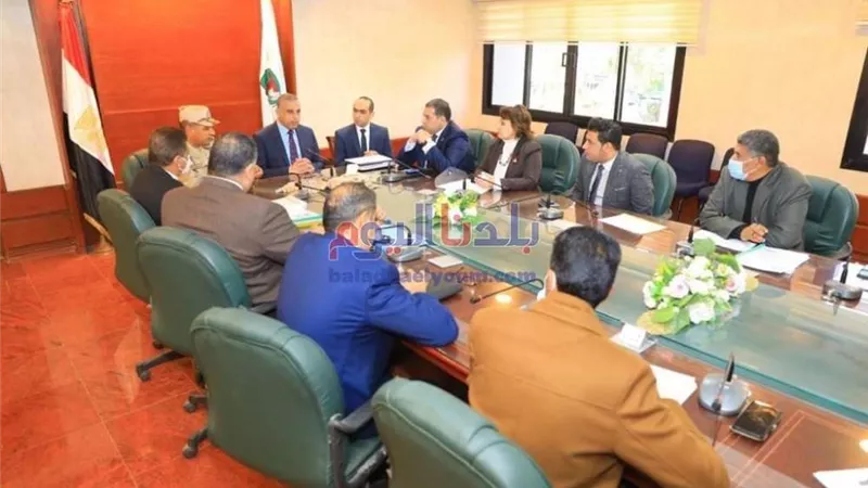 محافظ سوهاج: البورصة المصرية فرصة كبيرة للاستثمار للأهالي والمحافظة