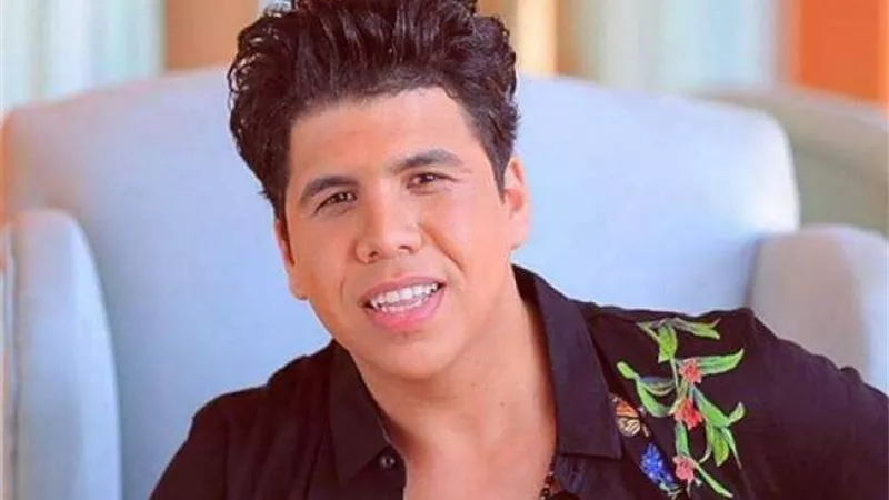 عمر كمال يعرب عن سعادته بعد تخطي أغنية 