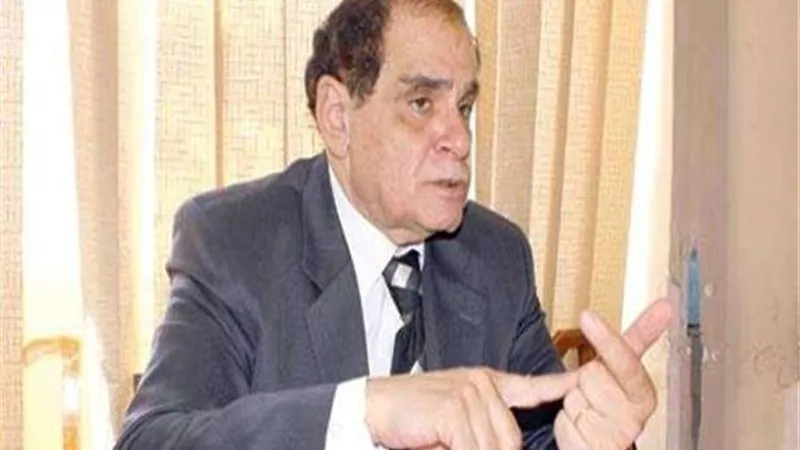 فقيه دستوري يؤكد: التعديل الوزاري مصادق لصحيح الدستور