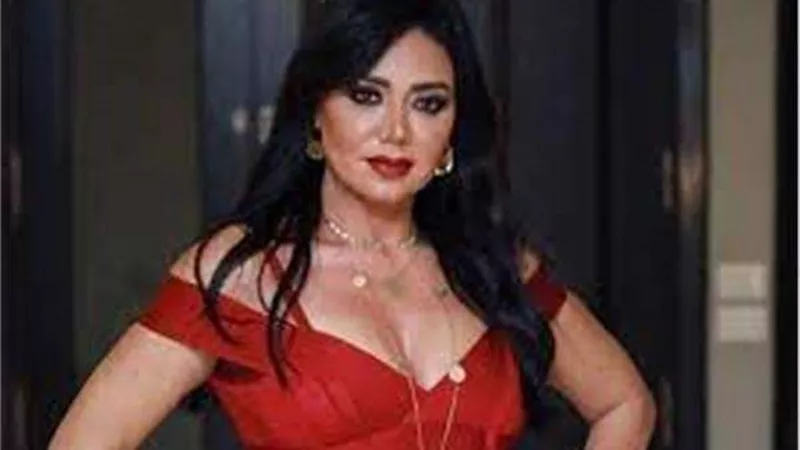 رانيا يوسف: الحب عندى قضاء وقت ممتع والزواج إضافة معنوية مش أكتر