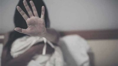 وثقت العلاقة الحميمية بالفيديو.. اعترافات مثيرة لطبيب تعرض للابتزاز من فتاة أكتوبر