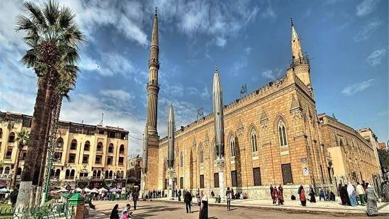 السياحة تطالب الشركات بالانتهاء من زيارة منطقة الحسين قبل الرابعة