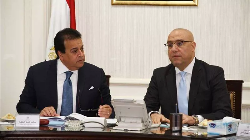 وزير الإسكان ومحافظ الجيزة يتابعان مشروع تطوير القطاع الشمالي بالمحافظة
