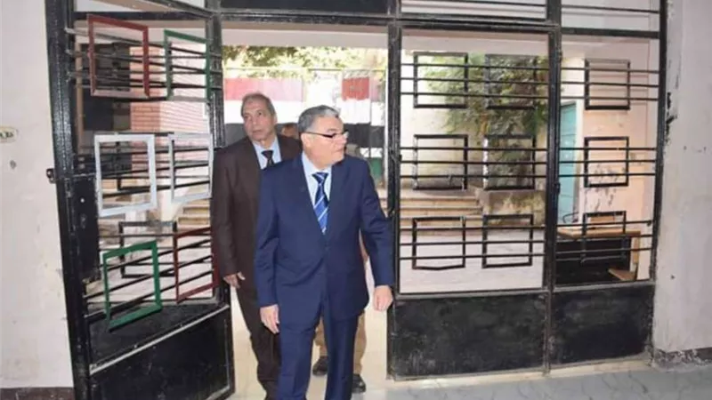 محافظ المنيا يعتمد جداول امتحانات الفصل الدراسي الأول