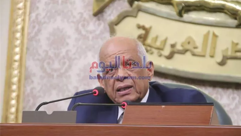 بعد تهنئة للأقباط.. على عبد العال يرفع الجلسة العامة للبرلمان