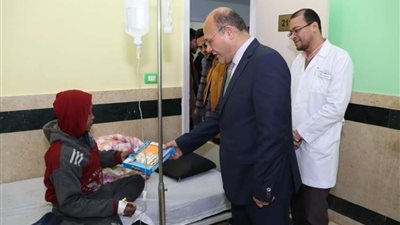 طلاب من أجل مصر بجامعة سوهاج تنظم زيارة لمعهد الأورام