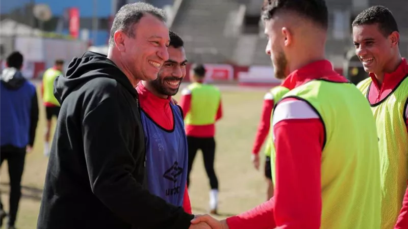 بالصور.. محمود الخطيب يتابع مران الأهلي ويحفز لاعبيه قبل مواجهة بلاتينيوم
