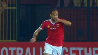 الأهلي ينهي الشوط الأول بالتقدم على بلاتينيوم بهدف وليد سليمان