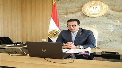 وزير التعليم العالي يصدر قرارًا بإغلاق كيانين وهميين بمحافظة الفيوم