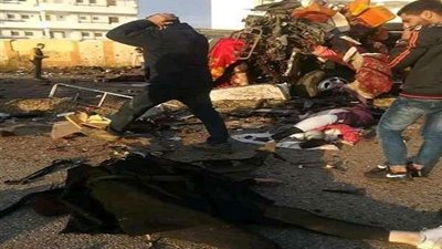 بالصور.. مصرع 22 وإصابة 5 في حادث انقلاب مقطوره على أتوبيس عمال بدمياط