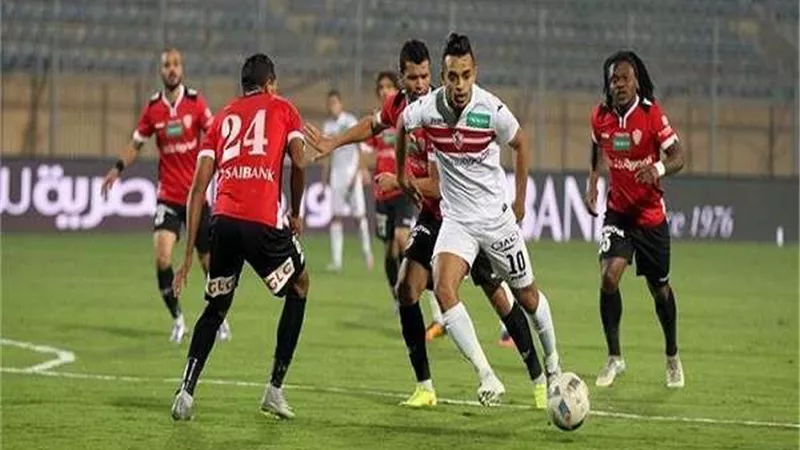 اتحاد الكرة يعلن طاقم حكام مباراة الزمالك وطلائع الجيش في كأس الرابطة