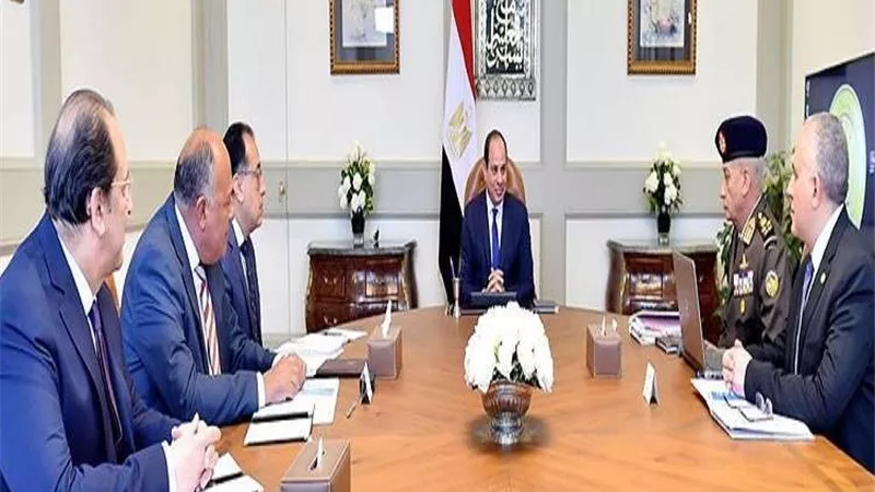 تفاصيل اجتماع السيسي مع الحكومة لمتابعة ملفات الإرهاب وسد النهضة ومؤشرات الاقتصاد (صور)