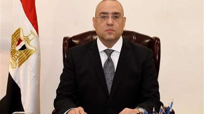 وزير الإسكان يتفقد محاور الطرق الرئيسية والكباري بمدينة ٦ أكتوبر