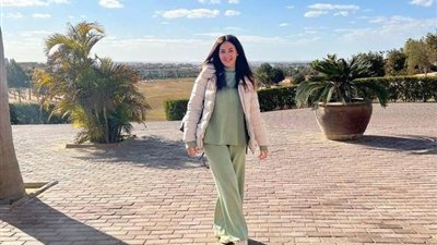 دنيا سميرغانم تدعم الطفل 