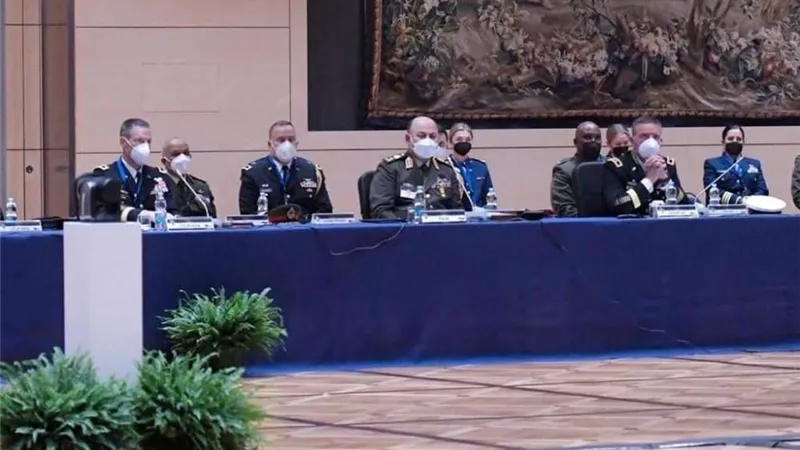 رئيس الأركان يعود إلى أرض المحروسة بعد إنتهاء زيارته لإيطاليا
