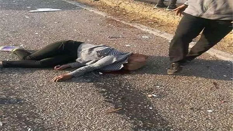 مصرع طفل وإصابة باقي عائلته في حادث تصادم بالشرقية