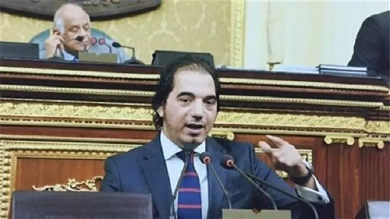 برلماني يطالب بتوضيح آلية إضافة 1250 على البطاقة التموينية للمواطن