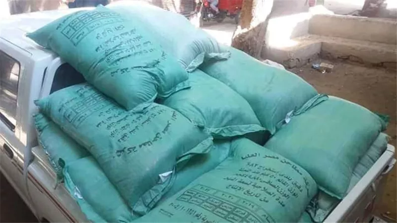 ضبط سيارة محملة بالدقيق المدعم بسوهاج لبيعها في السوق السوداء