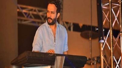 أحمد عصام يستعد لإحياء حفله الغنائي بالكريسماس