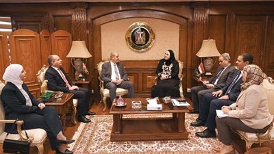 على هامش الدورة الـ 109 للمجلس الاقتصادي.. وزيرة التجارة تلتقي مع نظيريها الليبي والأردنى (تفاصيل)