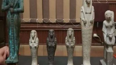 ضبط 3 أشخاص بالقاهرة بحوزتهم تمثال فرعوني