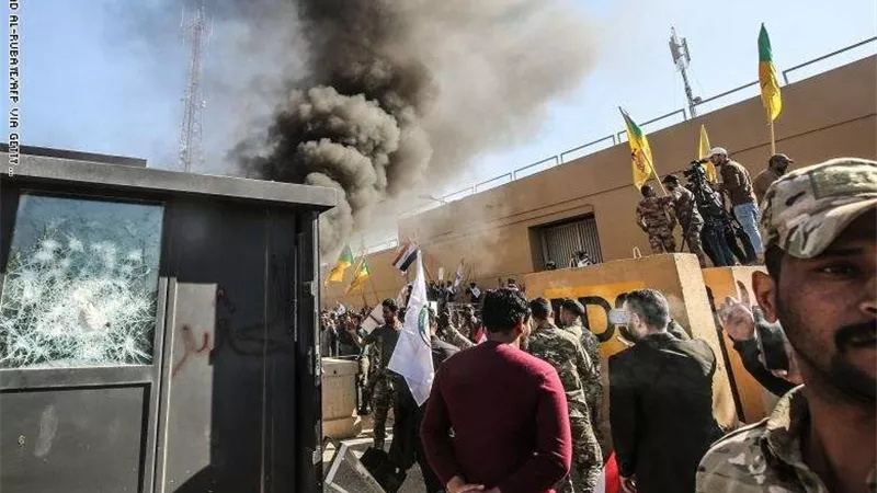 تخالف الاتفاقيات الدولية.. لبنان تندد بالاعتداءات على السفارة الأمريكية في بغداد