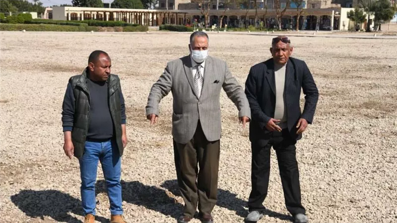 السكرتير العام يتابع استعدادات محافظة قنا للإحتفال بالعيد القومي