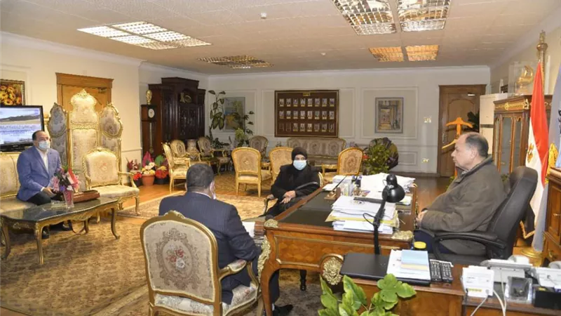 محافظ أسيوط يلتقى وكيل وزارة الزراعة ويعلن دعمه الكامل لمواجهة ظاهرة خطيرة