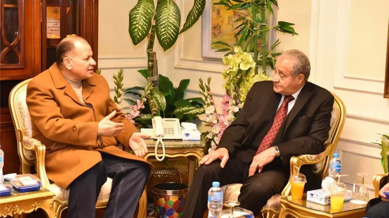 محافظ أسيوط يستقبل وزير التموين فى مكتبه لهذا السبب