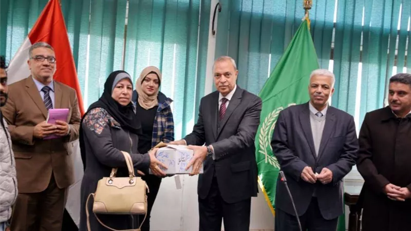 محافظ القليوبية يسلم 15.294 ألف بطاقة تكافل وكرامة للمستحقين