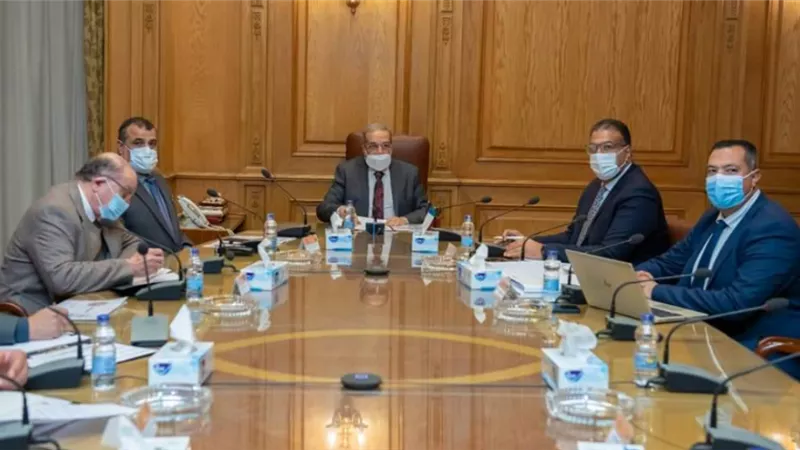 وزير الدولة للإنتاج الحربي يبحث سبل تعزيز التعاون المشترك مع 