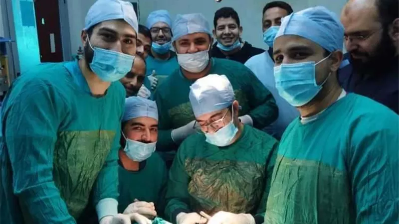 عاجل.. نجاح أول عملية تحول جنسي لطفل ذكر الى أنثى في المنيا (صور)