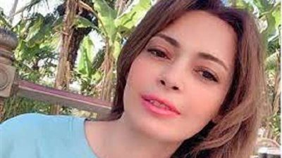 داليا مصطفى تخطف الأنظار فى الشوارع الإيطالية
