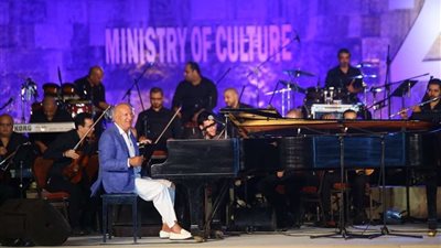 عمر خيرت يحي حفل غنائي ضخم بدار الأوبرا 12 يناير