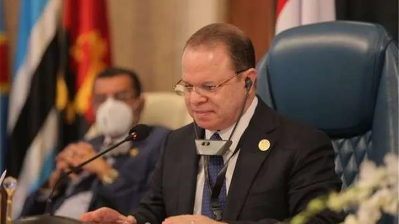 عاجل:  النائب العام يأمر بفحص قضايا الهجرة غير الشرعية على مستوى الجمهورية