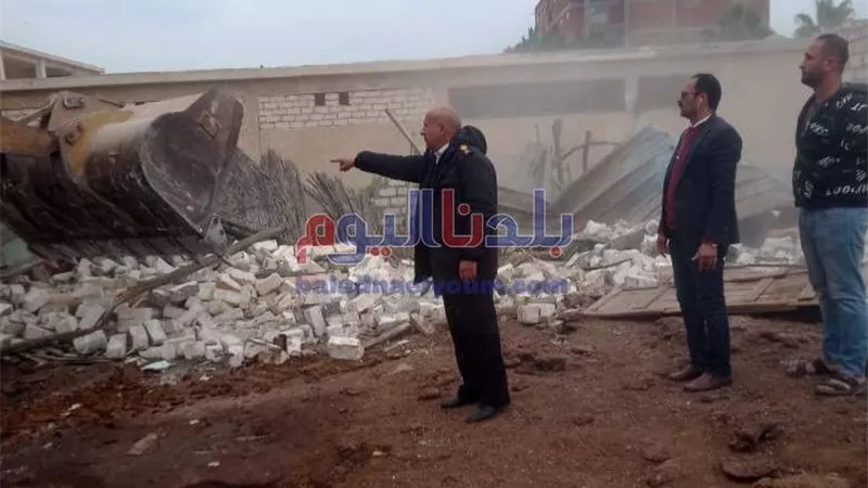 إزالة 7 تعديات على الأراضي الزراعية والمجاري المائية بمركز حوش عيسى فى البحيرة