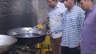 ضبط 7 طن سلع غذائية غير صالحة للاستهلاك الأدمي بمصنع بالخانكة