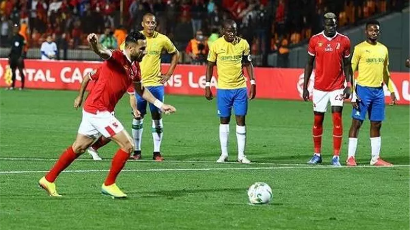 الأهلي يكشف عن موقف حضور الجماهير للقاء صن داونز
