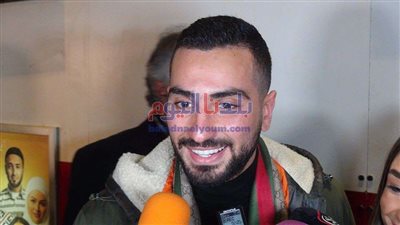أبطال 