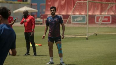 سر غياب أيمن أشرف عن التدريبات الجماعية وموقف علي معلول
