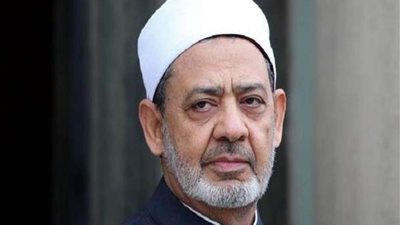 لا يتقاضى راتبًا وتمنى أن يصبح طيارًا.. 10 أسرار في حياة الإمام الأكبر شيخ الأزهر