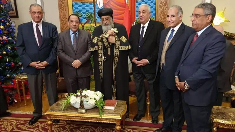 بالصور.. نقيب المحامين يهنئ البابا تواضروس بعيد الميلاد المجيد