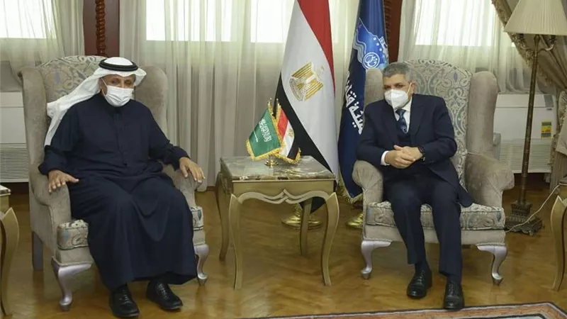 (الفريق ربيع يلتقي رئيس هيئة النقل السعودي لبحث سبل التعاون المشترك (صور
